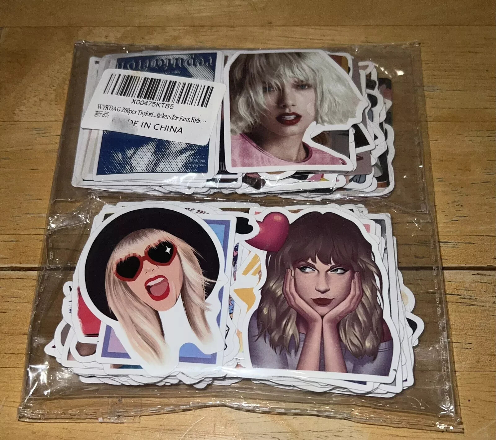 LOT OF 200 TAYLOR SWIFT STICKERS WATER BOTTLES, LAPTOP, CAR DECOR PARTY FAVORS