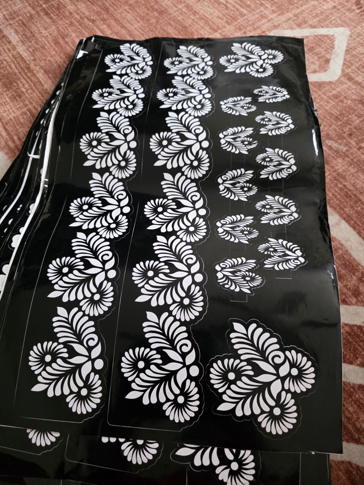 Henna Designs/patterns Stickers/stencil For Your Legs & Hands Or Other Parts.