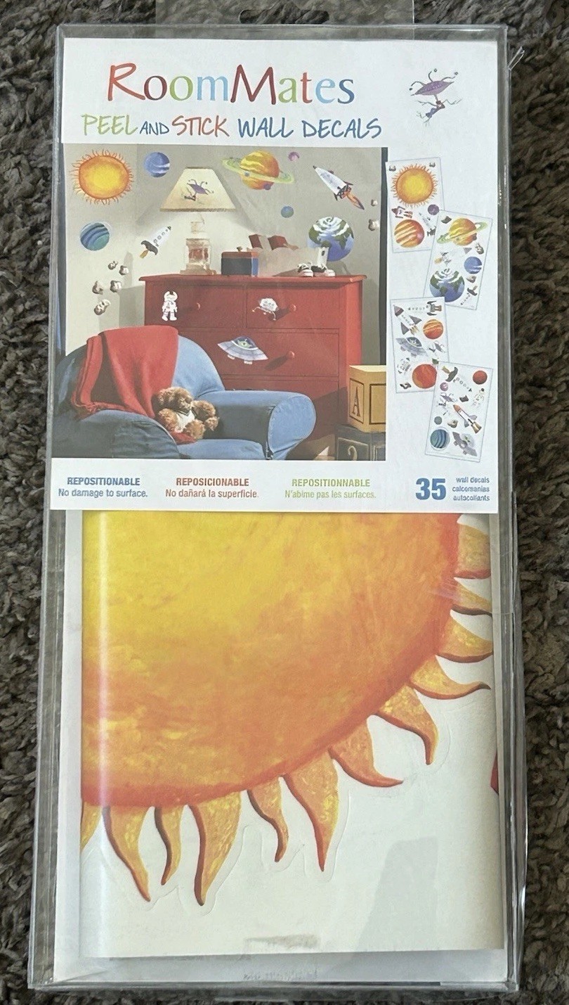 RoomMates Space Peel & Stick Wall Decals RMK1316SCSORK 35 Pc Sealed NOS USA