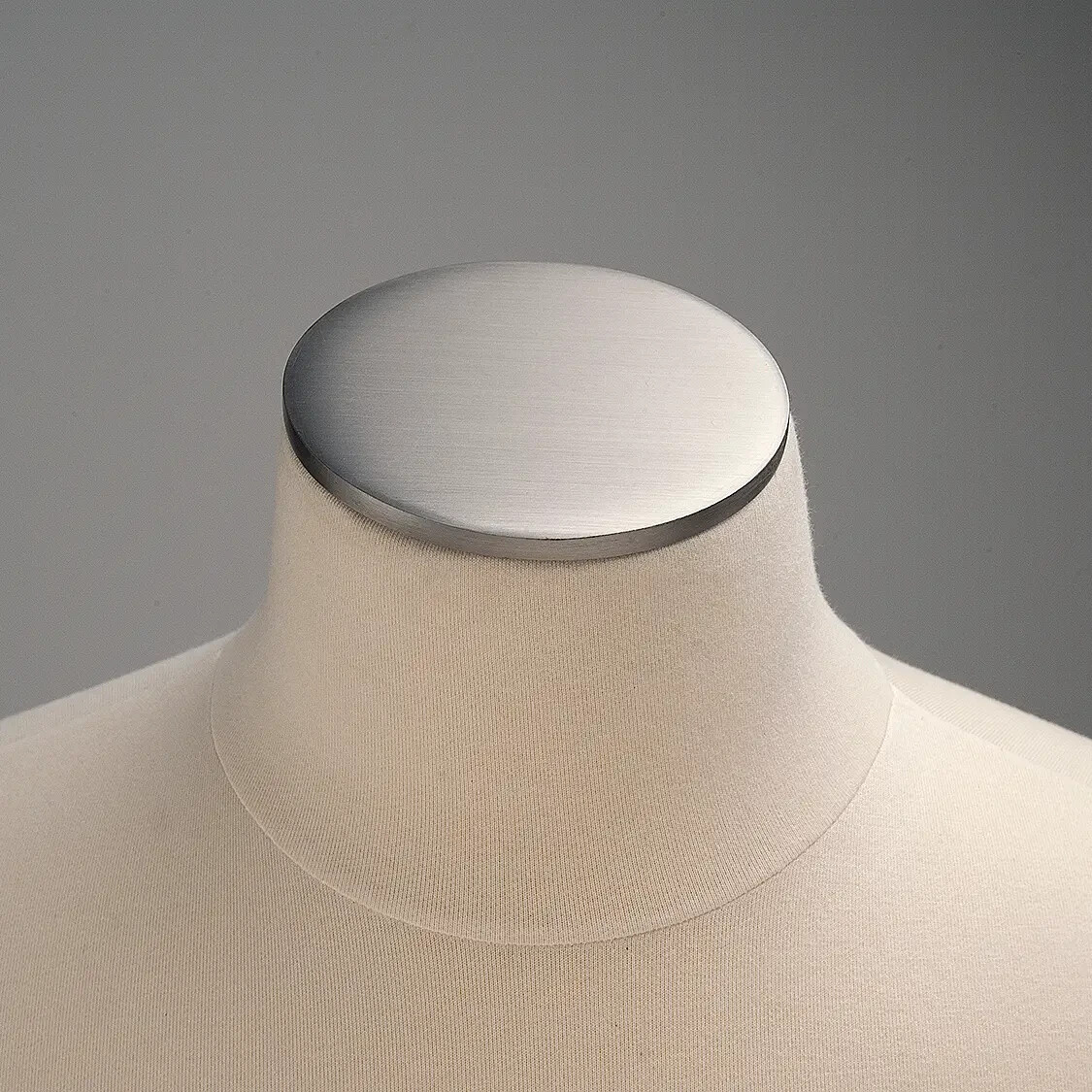 Flat Metal Neck Block for Fits Jersey Forms – Satin Chrome Econoco SCNB4