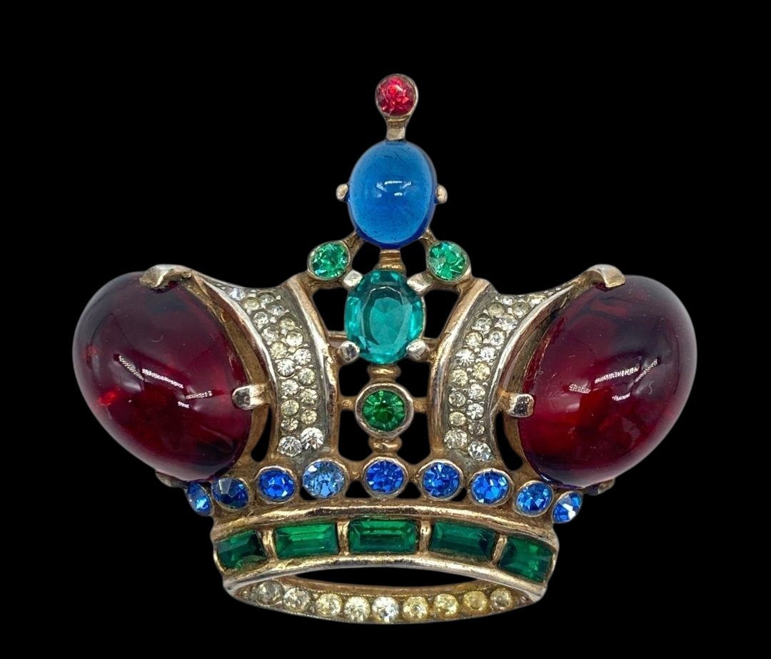 2″ Sticker Of Vtg TRIFARI Crown Brooch | Decal | Laptop Sticker
