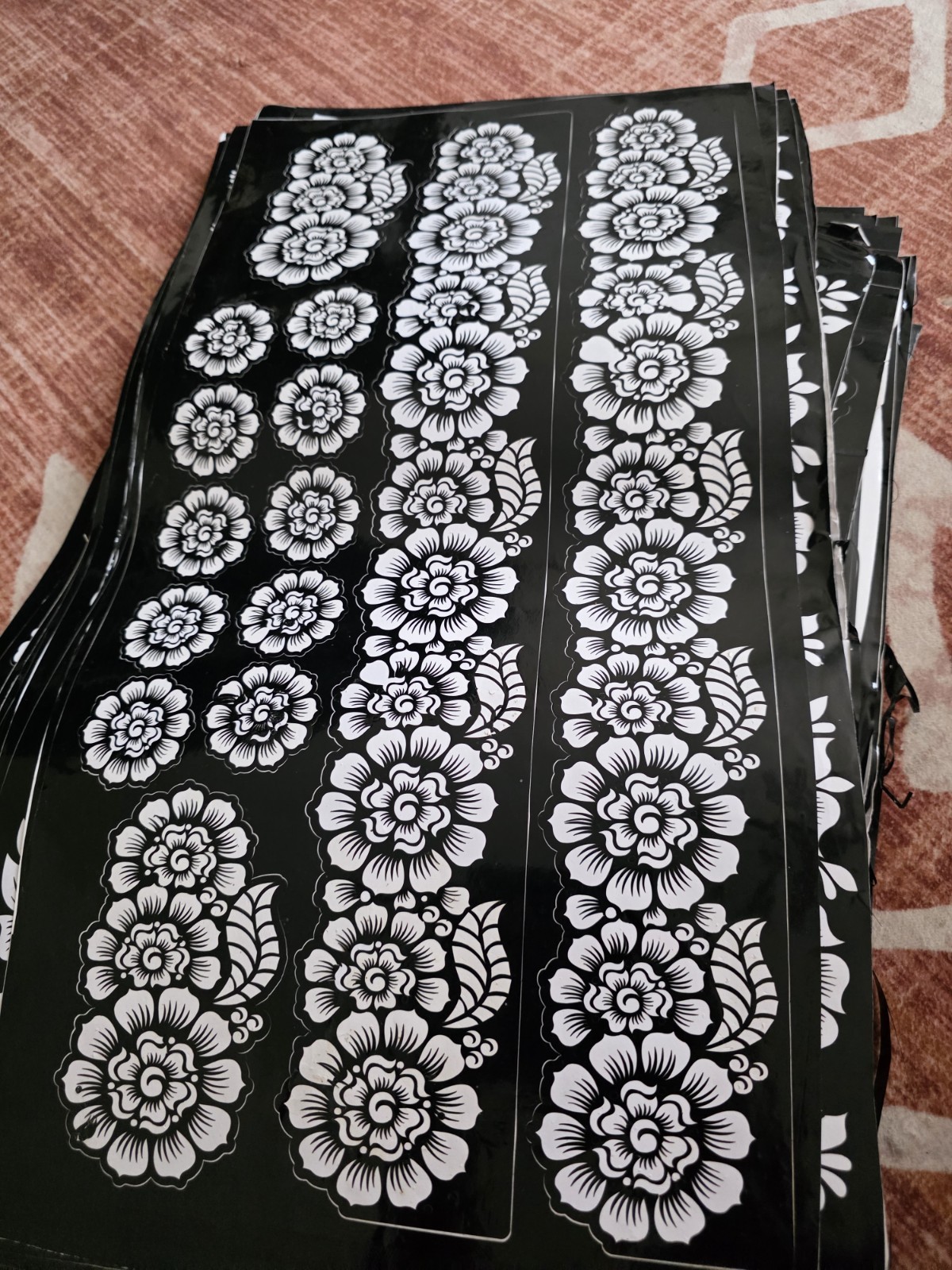 Henna Designs/patterns Stickers/stencil For Your Legs & Hands Or Other Parts.