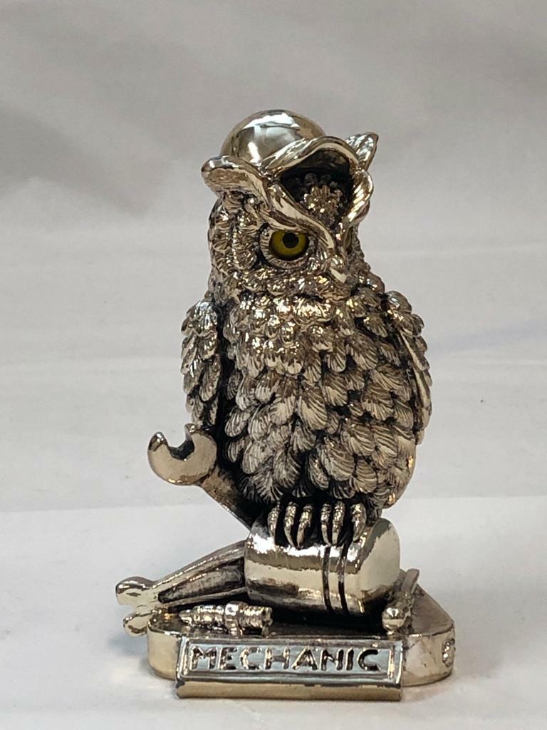 SILVER OWL ART DECOR with title MECHANIC
