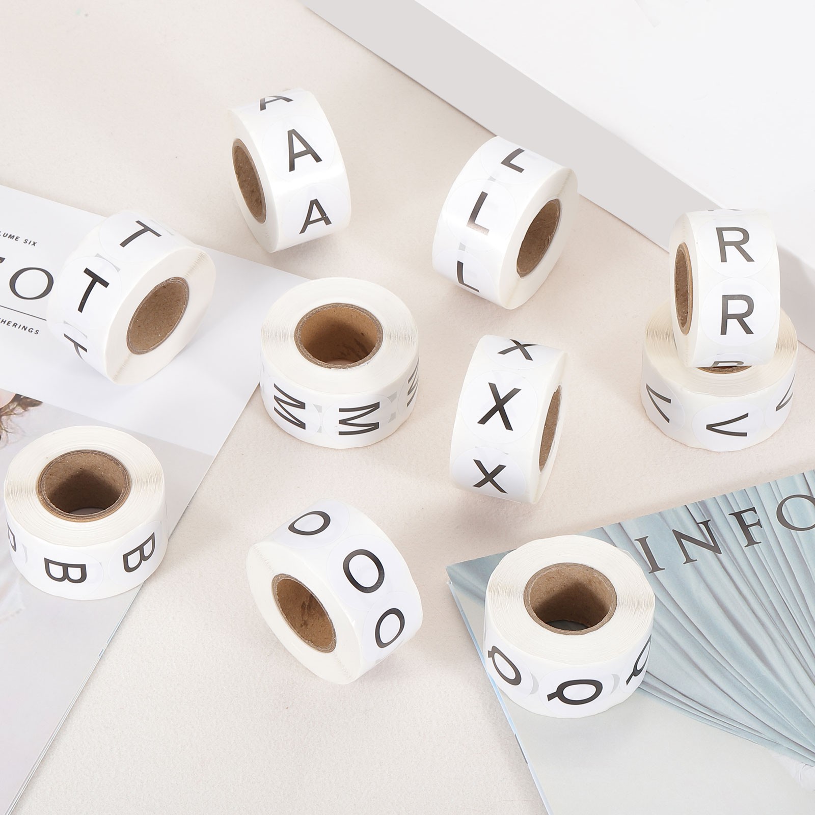 Letter W Inventory Labels, 1 Inch Capital Letter Stickers (1Roll/Total 500Pcs)