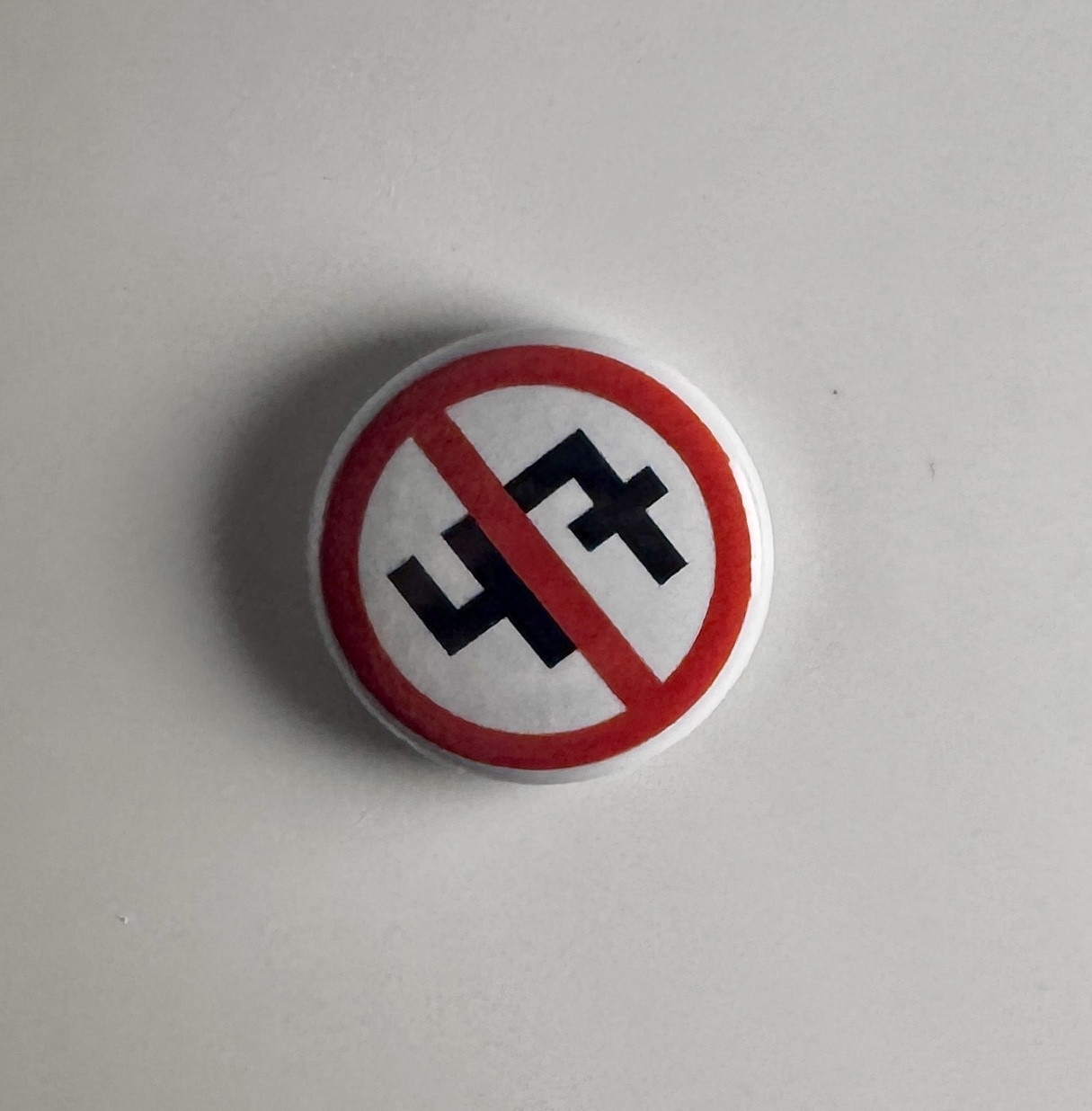 Anti Trump Anti-Fascist Anti 47 1″ Button A027B Badge Pin