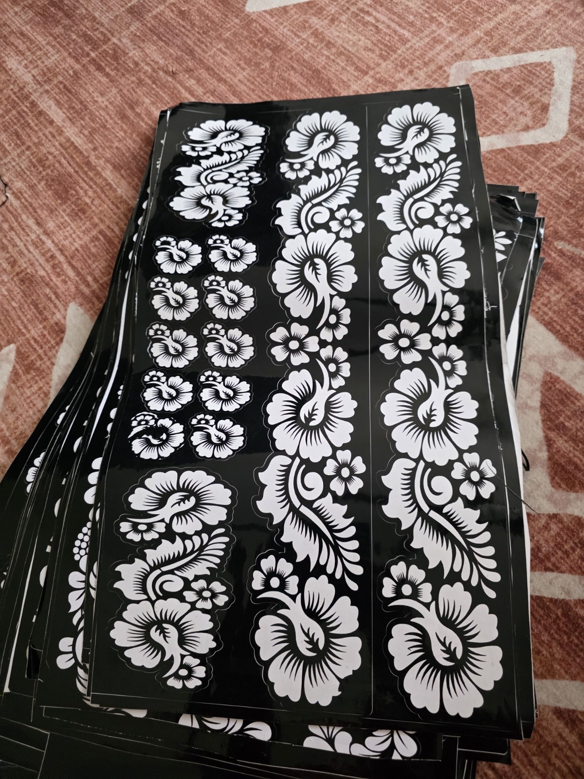 Henna Designs/patterns Stickers/stencil For Your Legs & Hands Or Other Parts.