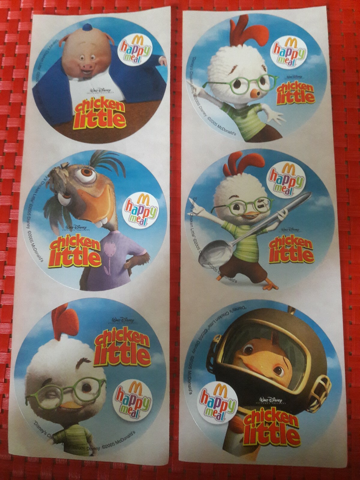 CHICKEN LITTLE McDonald’s Happy Meal Lot of 6 Round 3″ STICKERS FAVORS from 2005