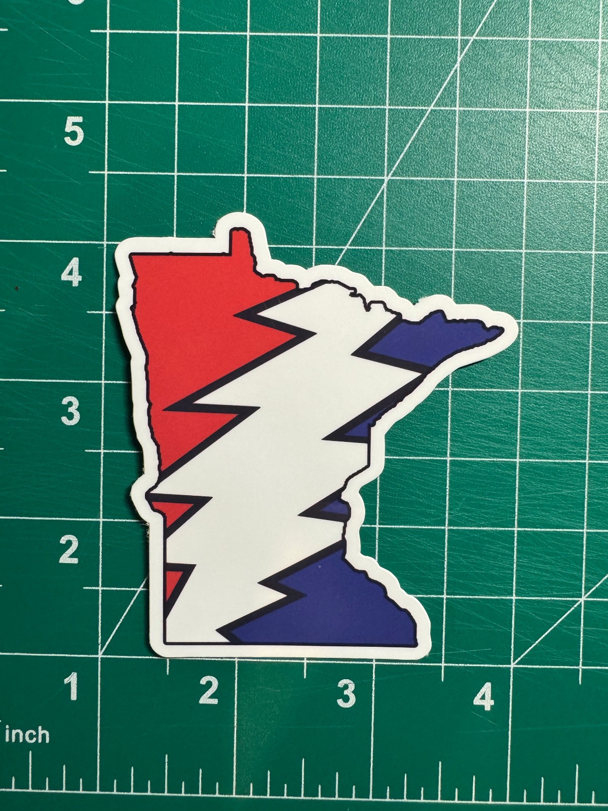 Minnesota Stealie – Grateful Dead – Laminated Vinyl Sticker 3″x3″