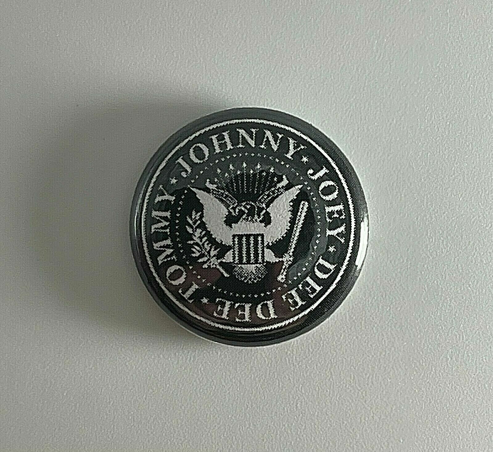 Ramones 1” Button R016B Pin Badge