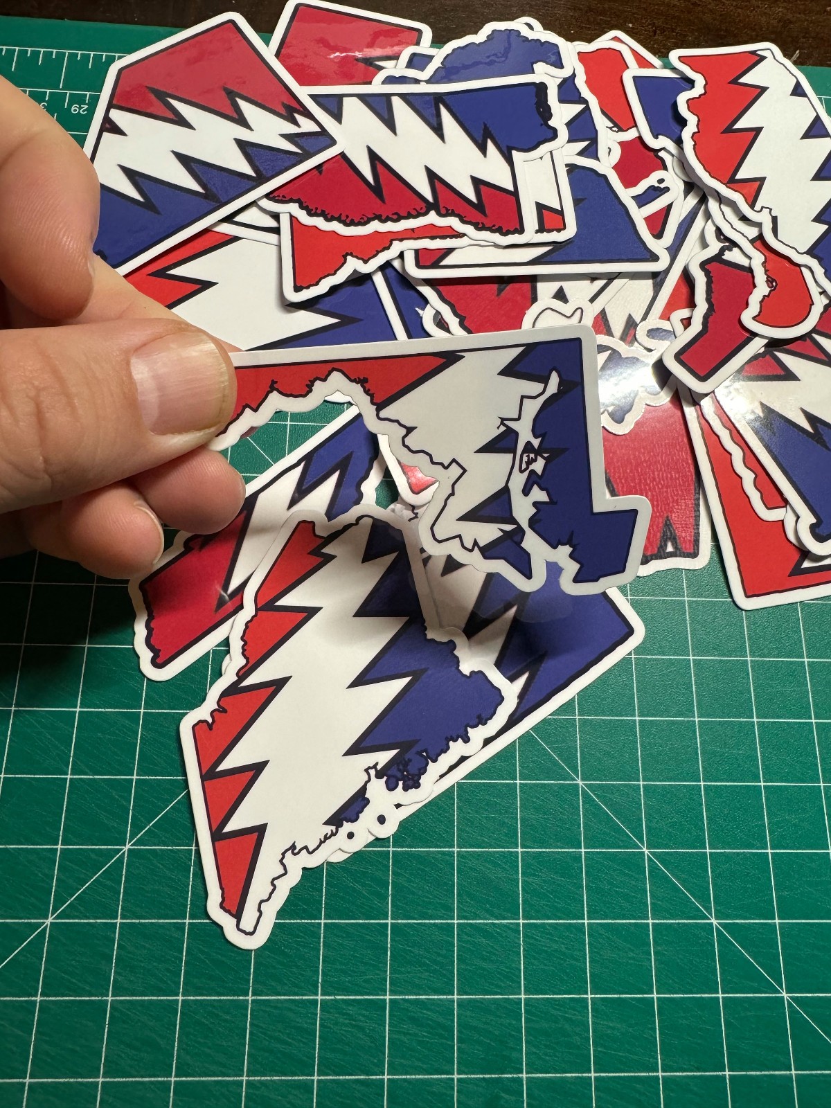 Maryland Stealie – Grateful Dead – Laminated Vinyl Sticker 2″x3″