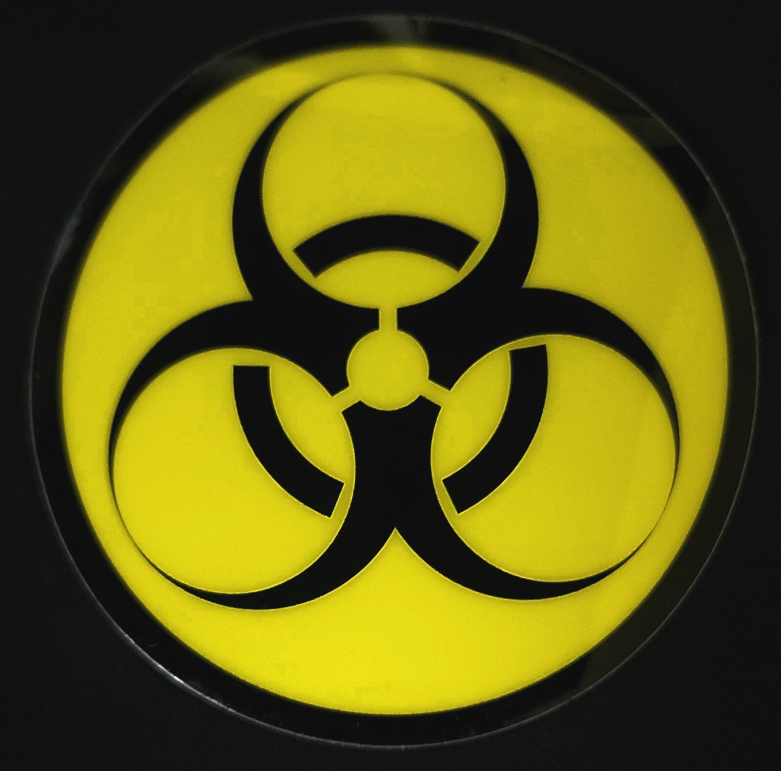 BIOHAZARD STICKER “BLACK AND YELLOW” 4″ ROUND GLOSSY THICK WATERPROOF OUTDOOR