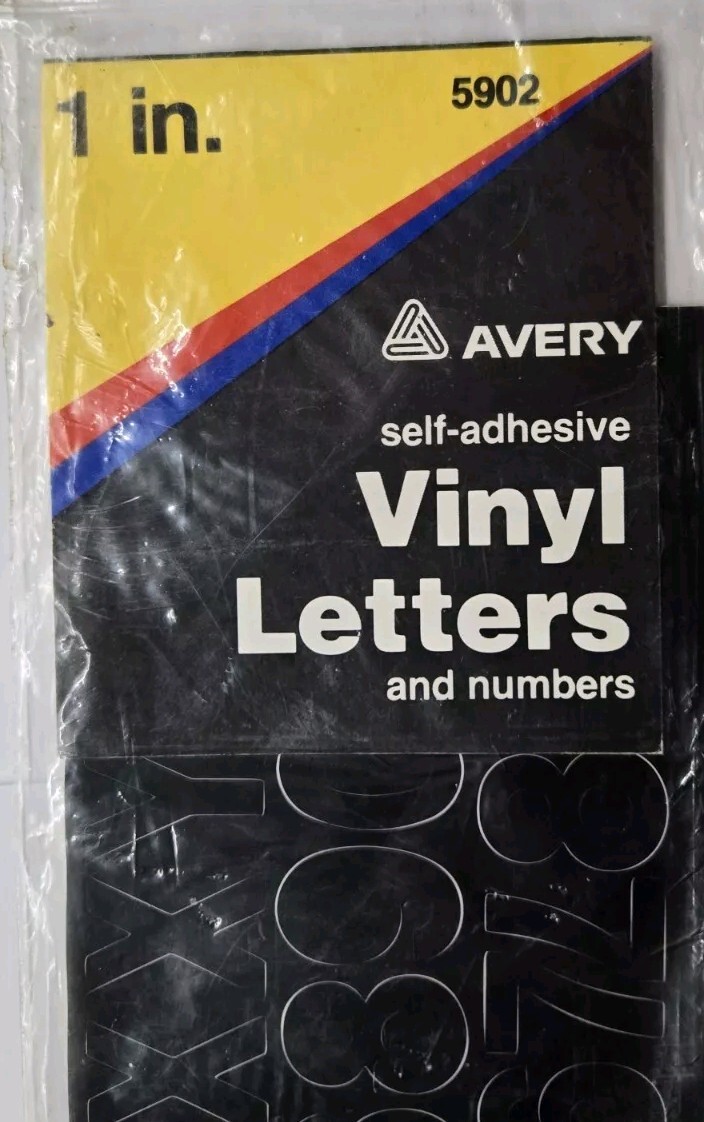 Avery 1″ Black Self Adhesive Vinyl Letters and Numbers, 109 Characters