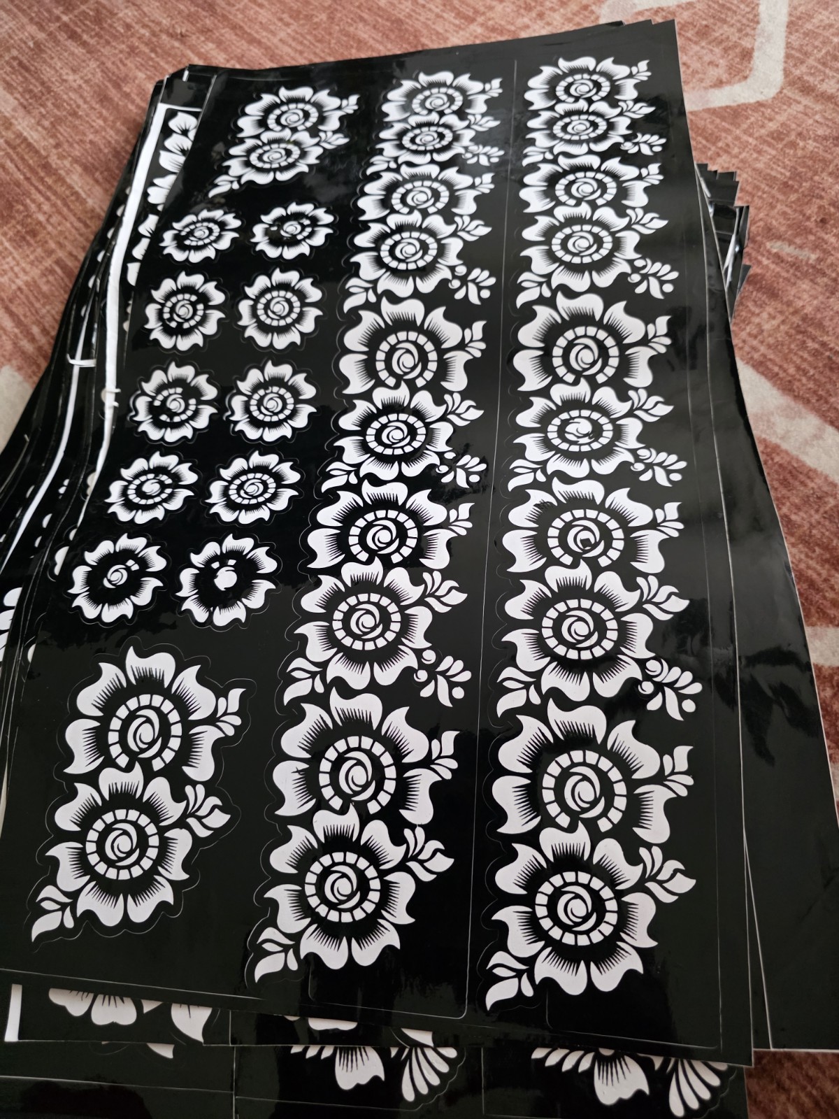 Henna Designs/patterns Stickers/stencil For Your Legs & Hands Or Other Parts.