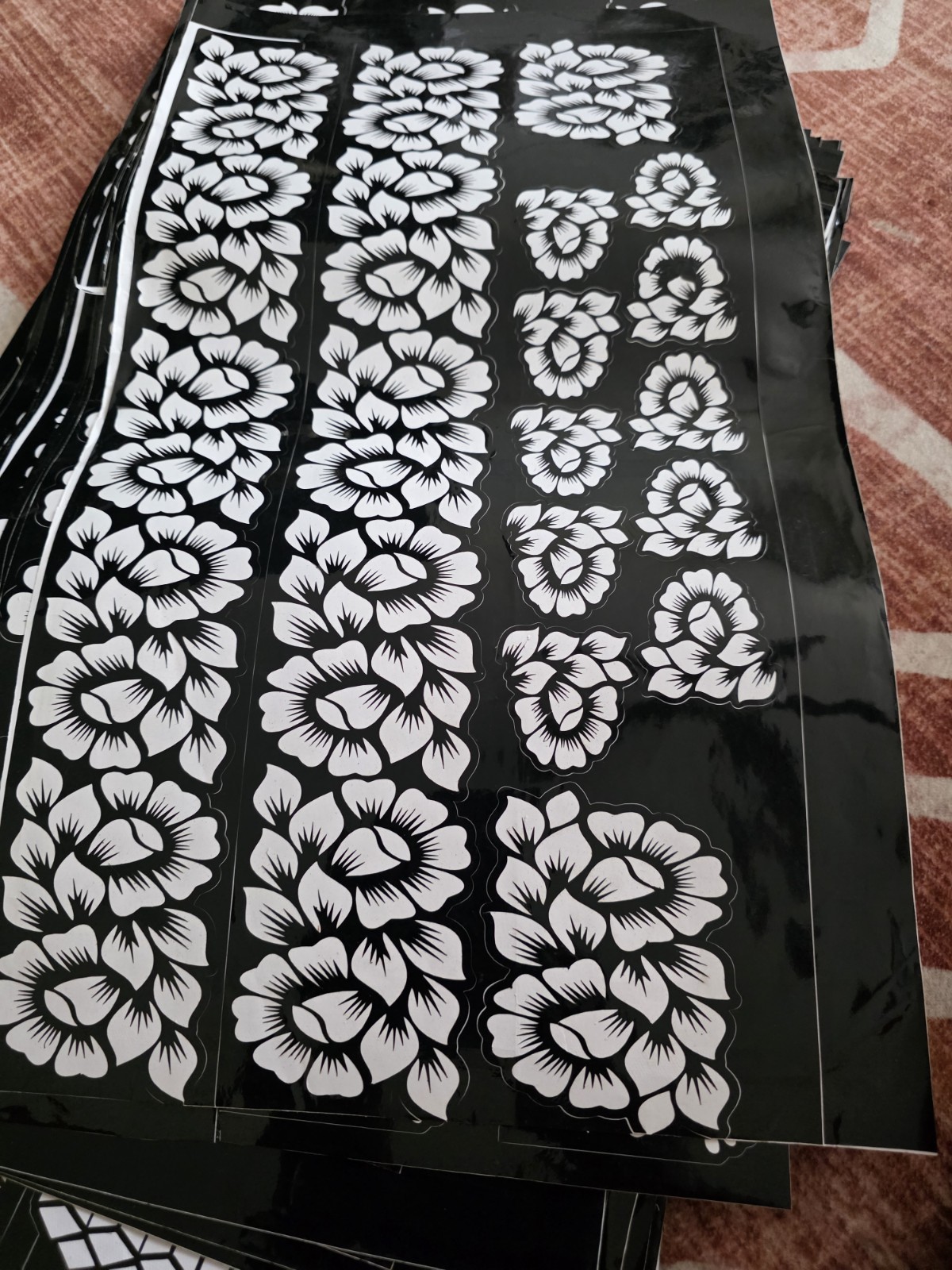 Henna Designs/patterns Stickers/stencil For Your Legs & Hands Or Other Parts.