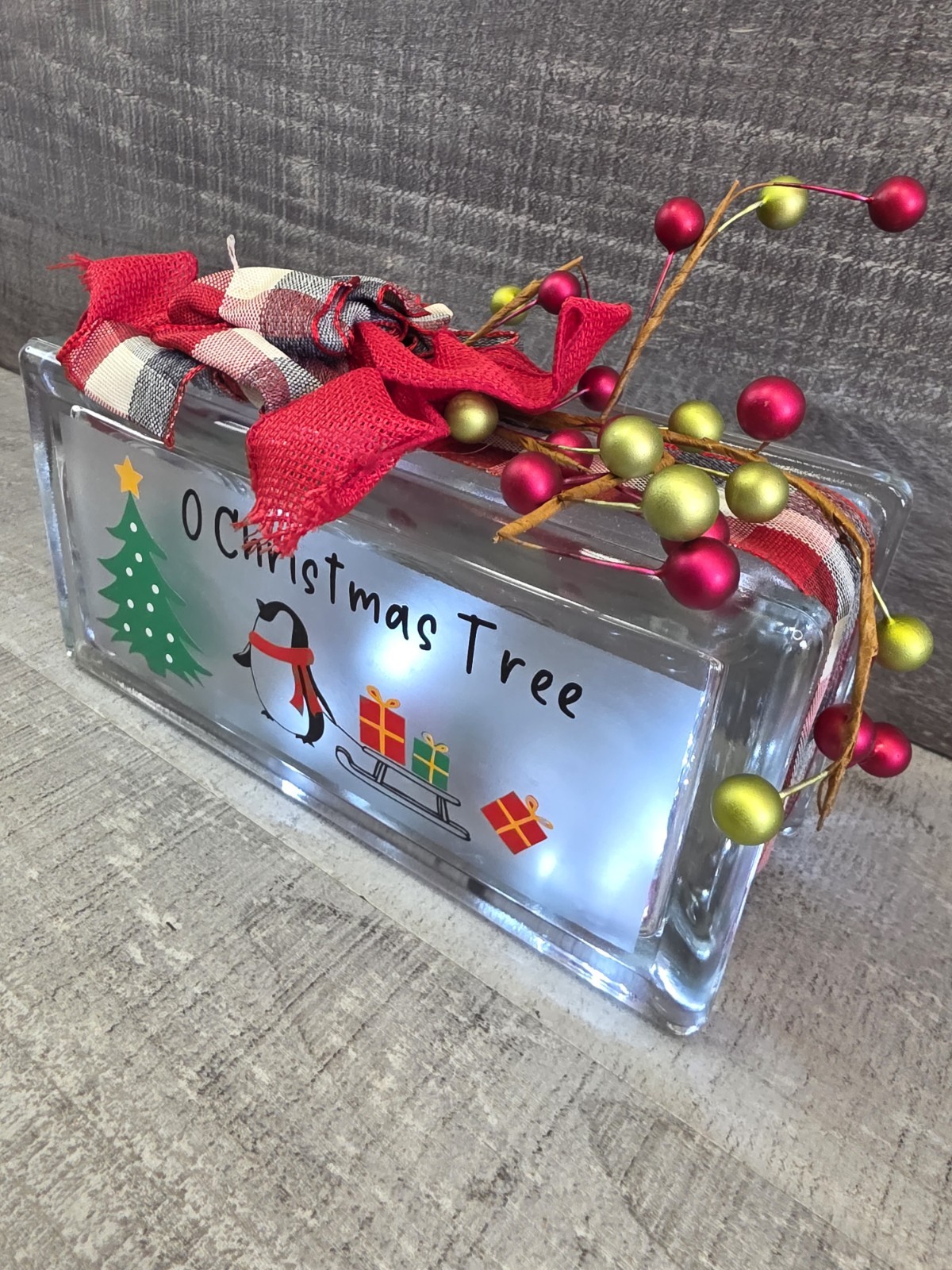 Handcrafted Christmas Penguin Glass Block 8x4x3″ Lights Up O Christmas Tree g50