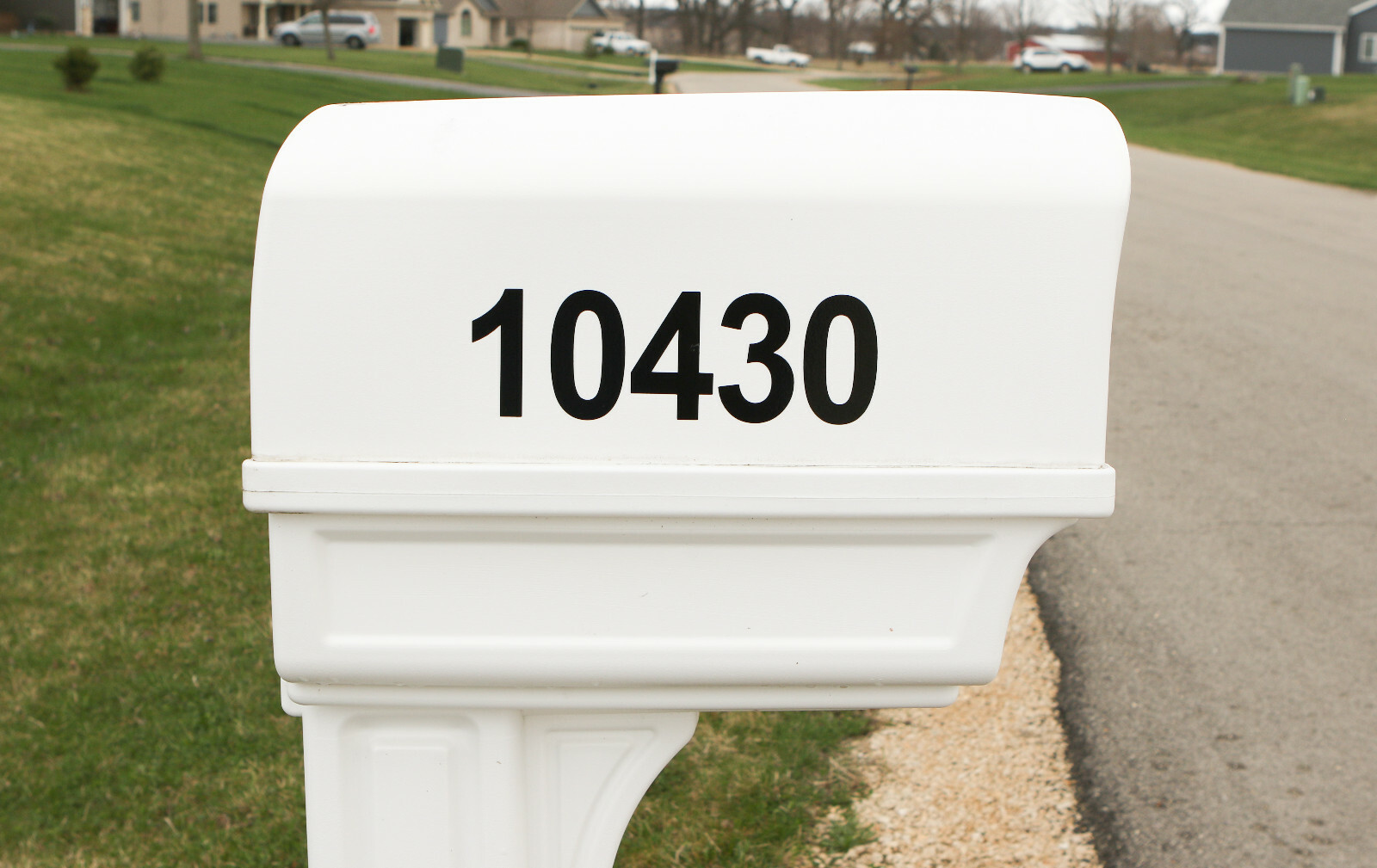 SET OF 2 – Custom Mailbox Numbers Solid Colors Vinyl Decals Stickers House
