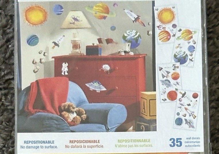 RoomMates Space Peel & Stick Wall Decals RMK1316SCSORK 35 Pc Sealed NOS USA