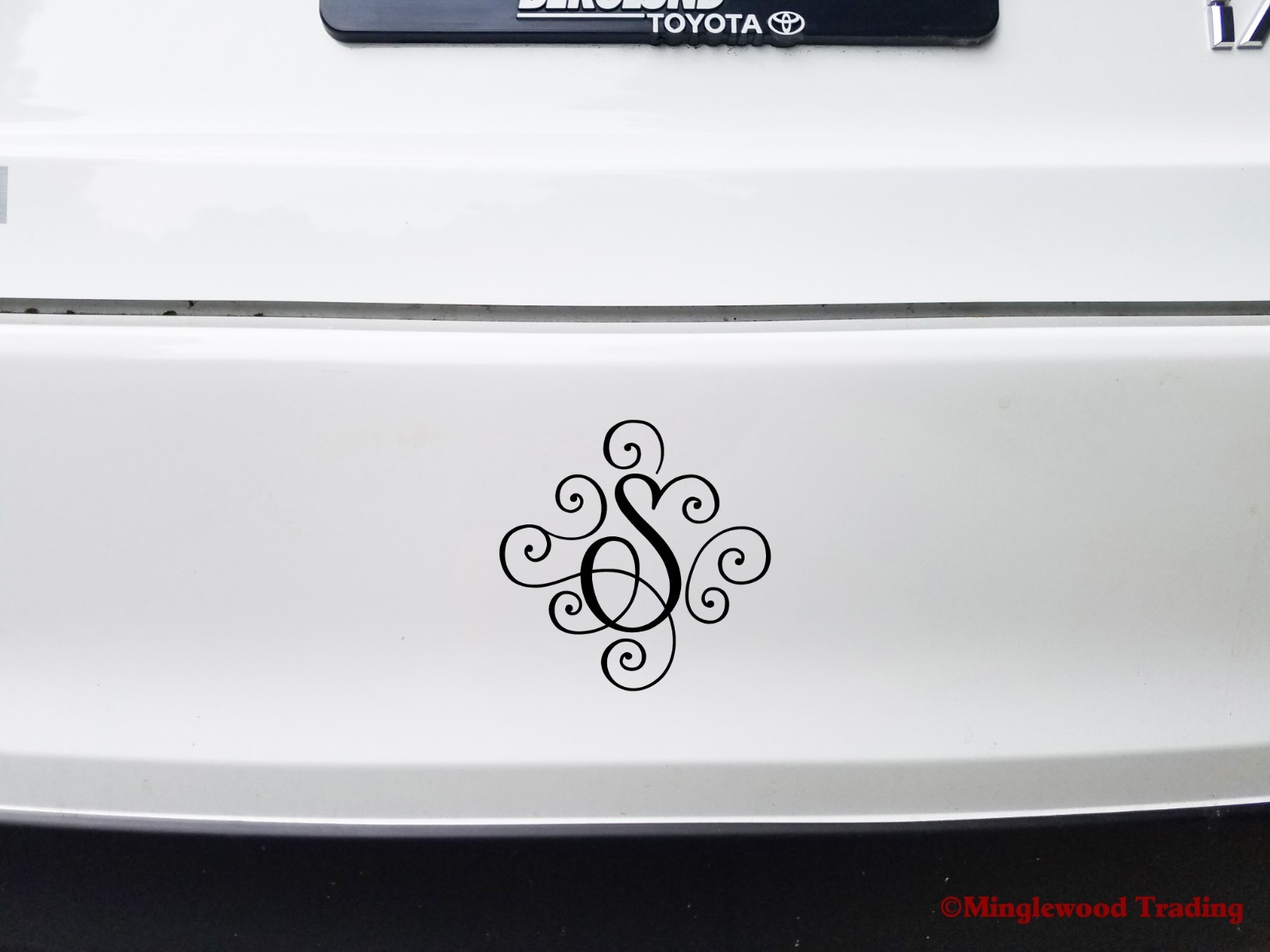 SCROLL MONOGRAM INITIAL Vinyl Decal Sticker – Decorative Letter Script Lettering