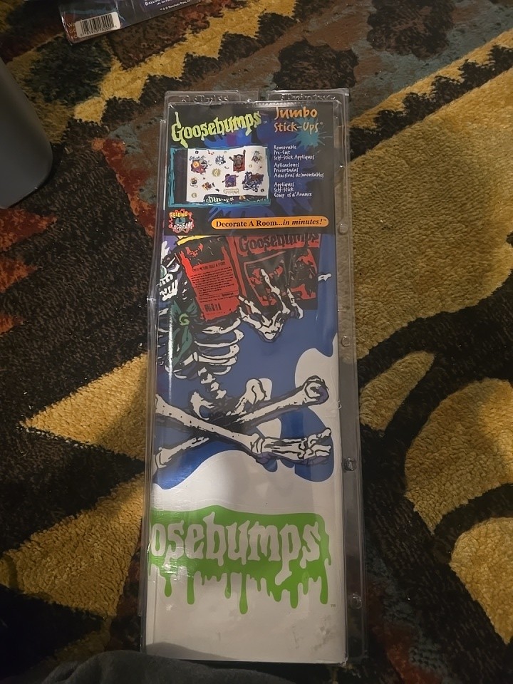 💥 RARE Vintage 18″ X 40″ Goosebumps Static Cling Jumbo Stick Ups Vinyl Art