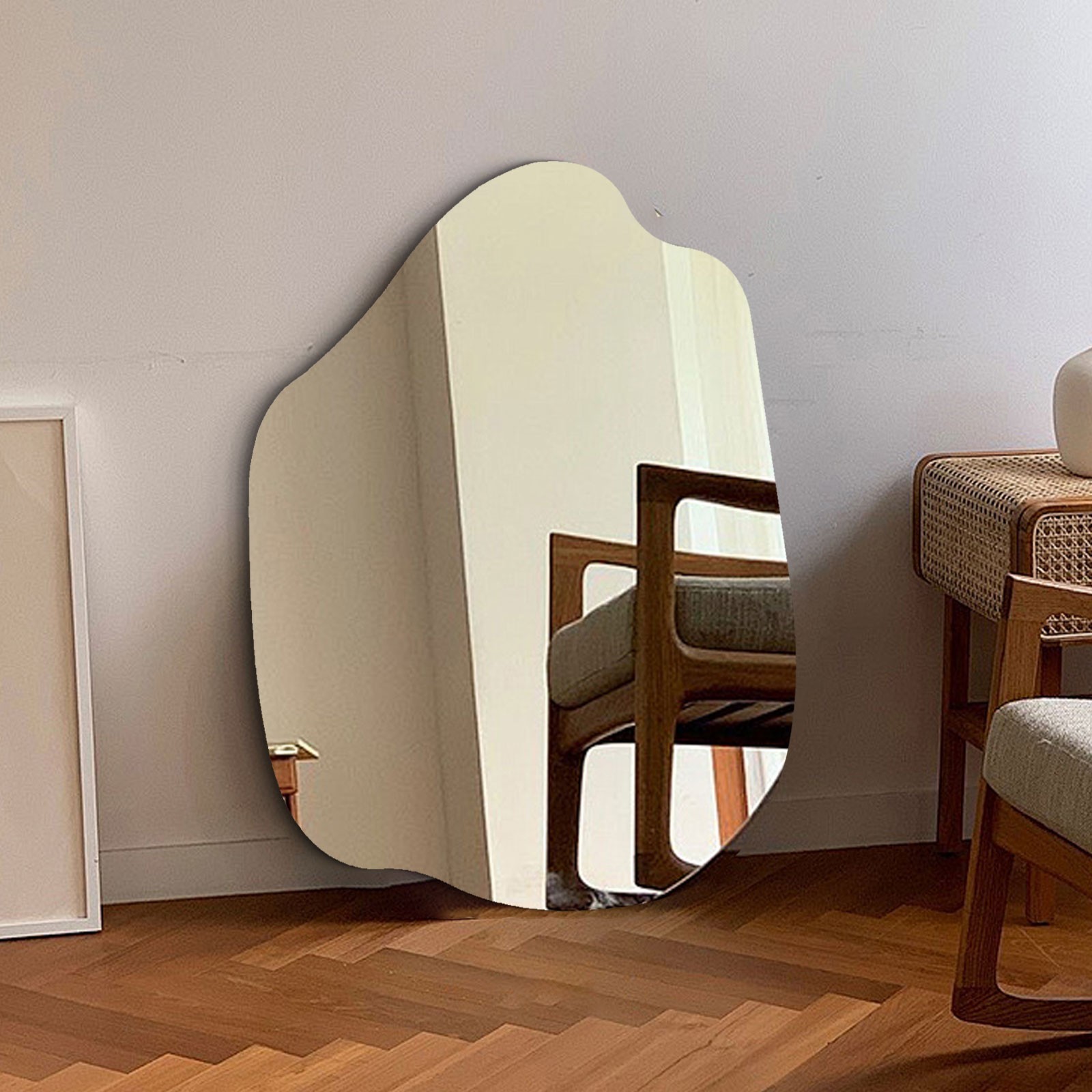 Irregular Shaped Acrylic Mirror Suitable for Various Home Environments