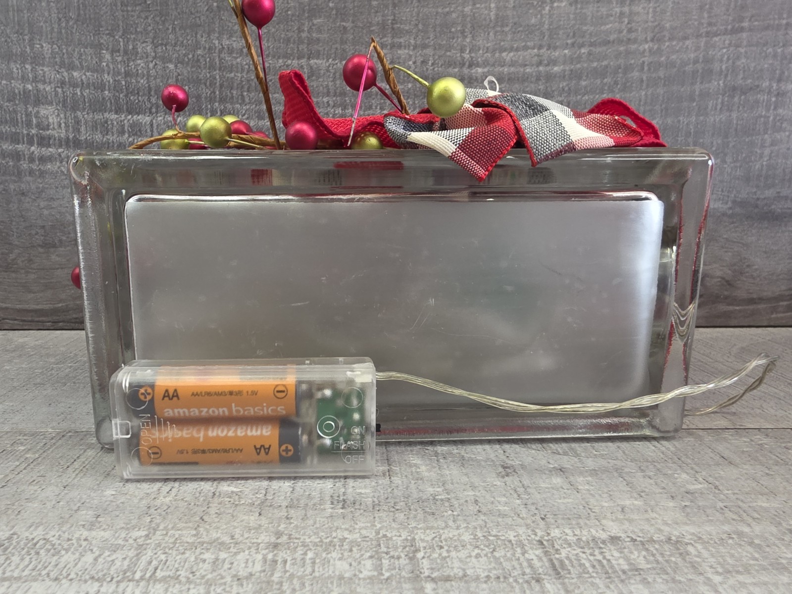 Handcrafted Christmas Penguin Glass Block 8x4x3″ Lights Up O Christmas Tree g50