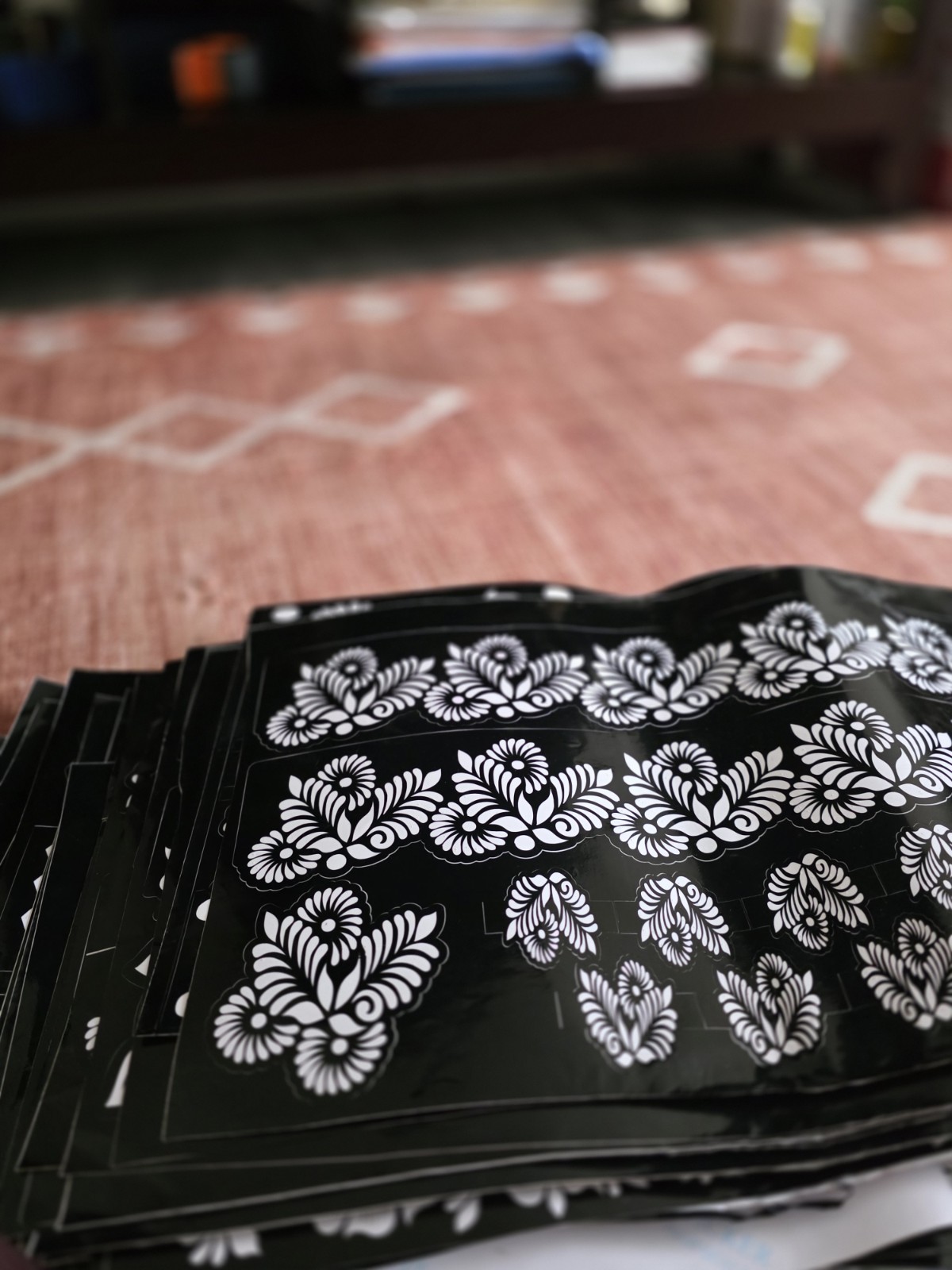 Henna Designs/patterns Stickers/stencil For Your Legs & Hands Or Other Parts.
