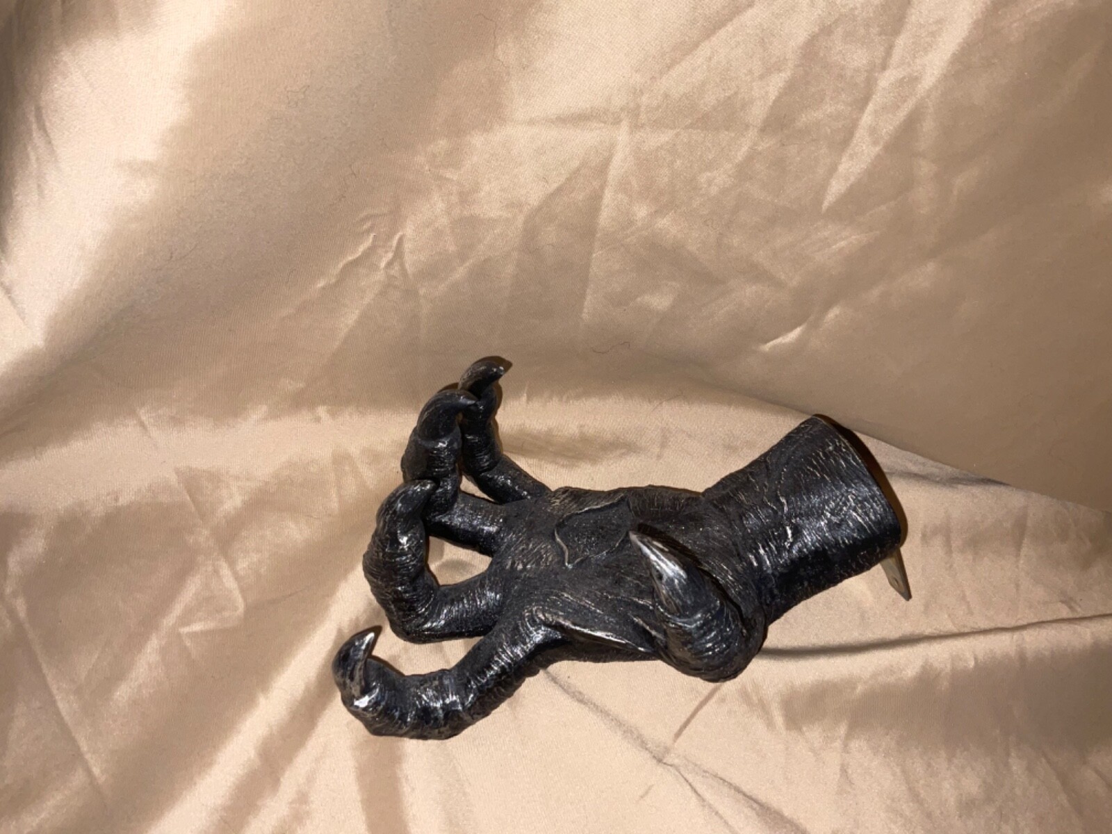 Spooky Hand Wall Decoration – Goth Aesthetic – High Quality – Ready to Hang