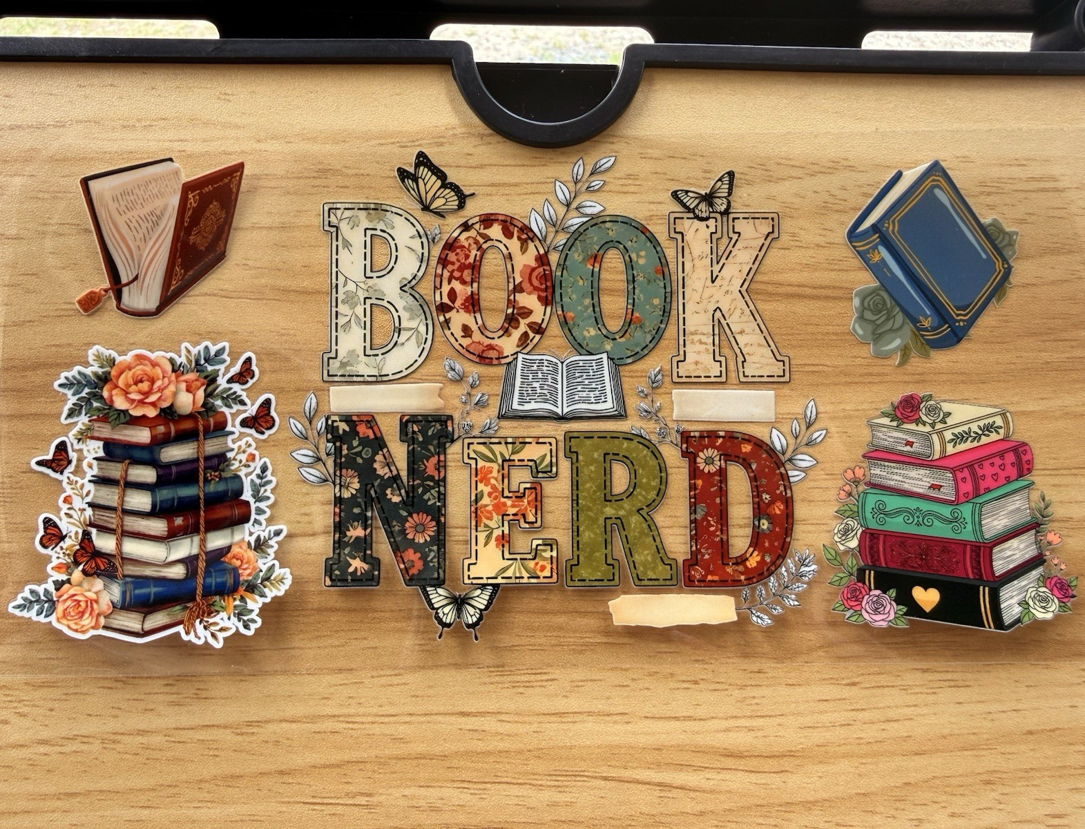 Book-Themed UV DTF Wrap 16 oz